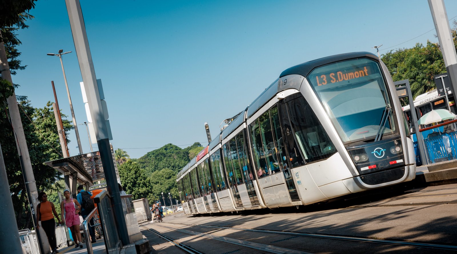 VLT Carioca registra 360 frenagens de emergência em oito meses para evitar acidentes no Centro do Rio