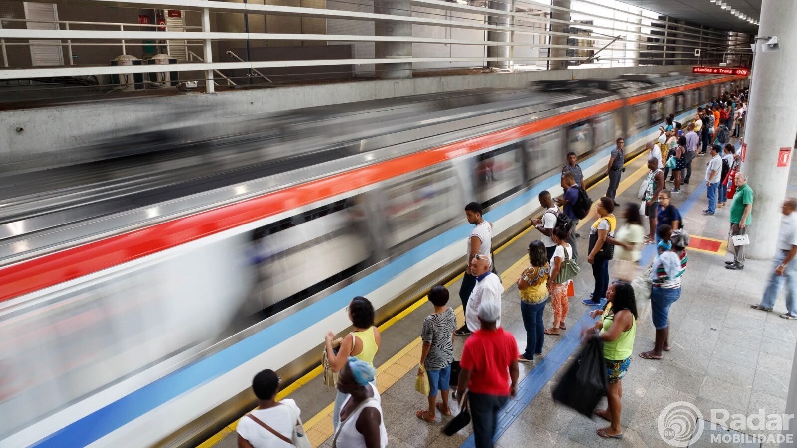 Metrô Bahia registra alta de 10,5% no número de passageiros idosos em 2026