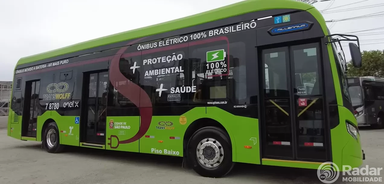 Greve de motoristas paralisa 34 linhas de ônibus e afeta 267 mil passageiros em São Paulo